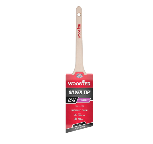 The WOOSTER Silver Tip Paint Brush, ideal for detailed painting, comes with a wooden handle and a 2 1/2 inch brush head that delivers an exceptionally smooth finish. Its eye-catching red packaging, accented with white and black text, is suitable for use with all types of paints to guarantee smooth coverage each time.